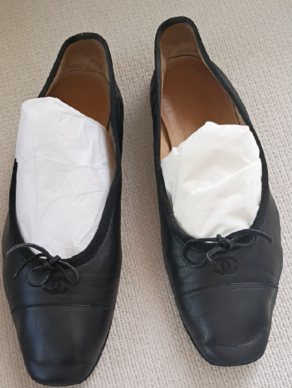 CHANEL Black Leather Women's Slip-On Ballet Shoes with Bow
